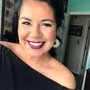 Meet your Posher, Ana